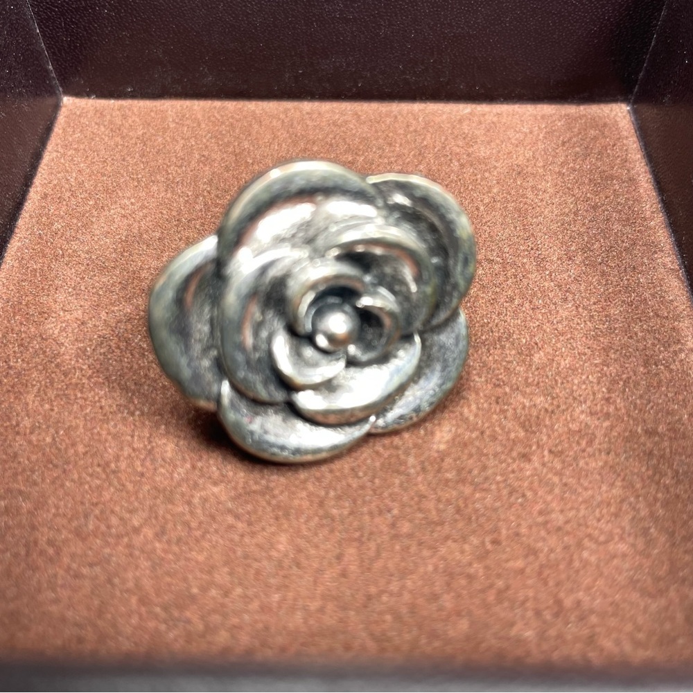 Rosette Silver Tone Ring - image 1